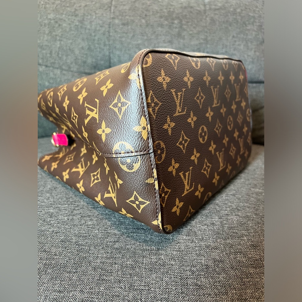 Louis Vuitton NeoNoe Freesia - Picture 7 of 17